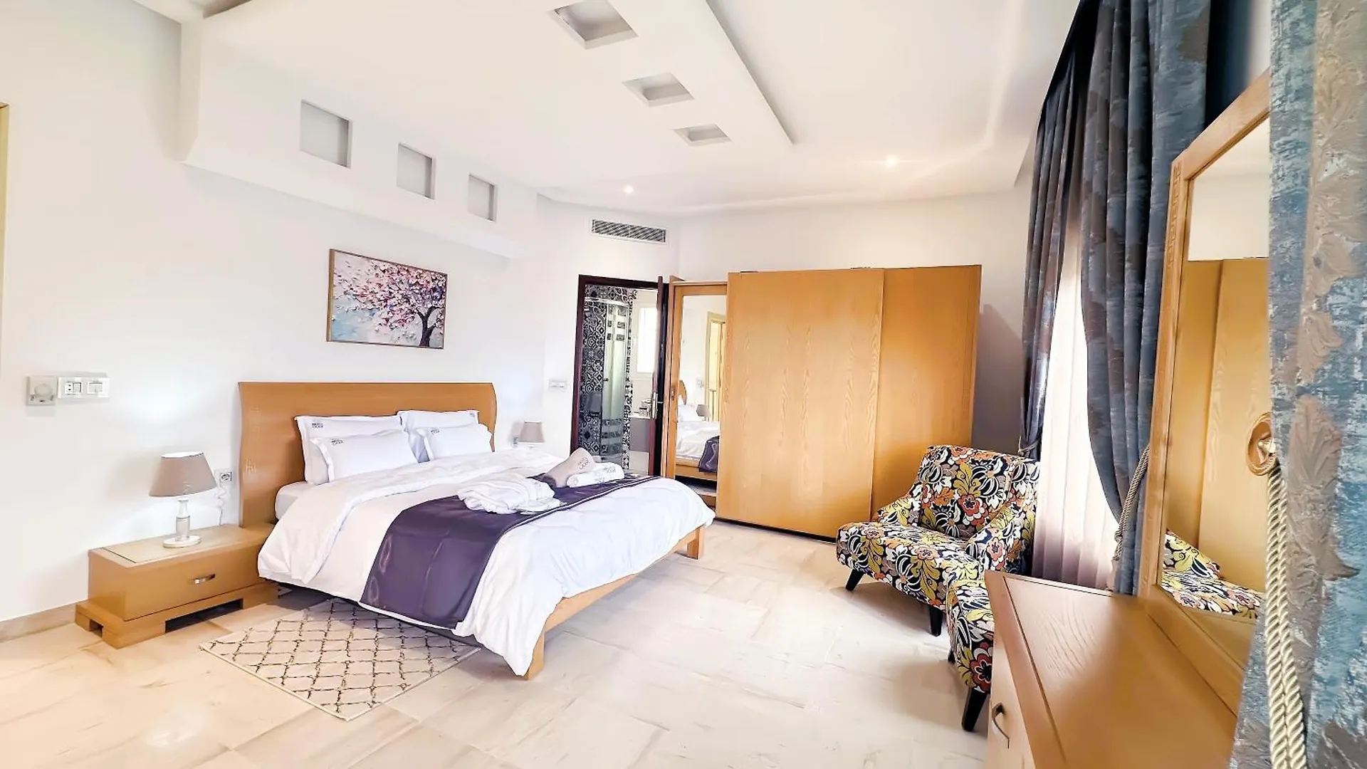L'Orchidee - Villa De Luxe Avec Piscine Chauffee, Ascenseur Privatif Et Vue Sur Le Lac De Tunis