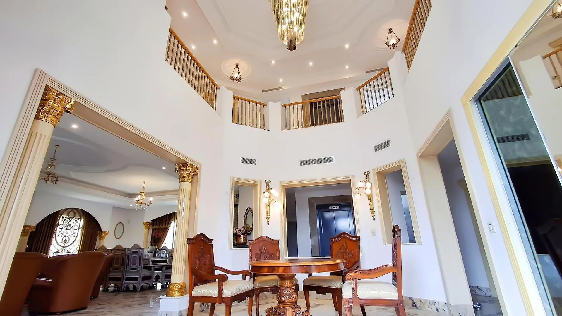 L'Orchidee - Villa De Luxe Avec Piscine Chauffee, Ascenseur Privatif Et Vue Sur Le Lac De Tunis