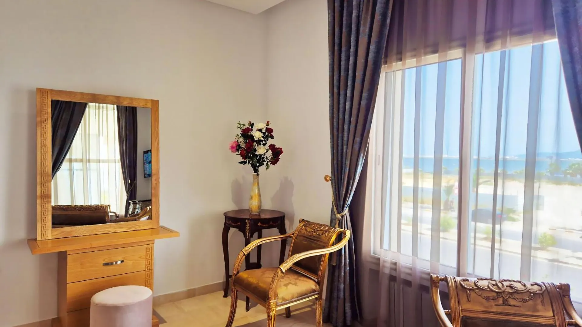 L'Orchidee - Villa De Luxe Avec Piscine Chauffee, Ascenseur Privatif Et Vue Sur Le Lac De Tunis