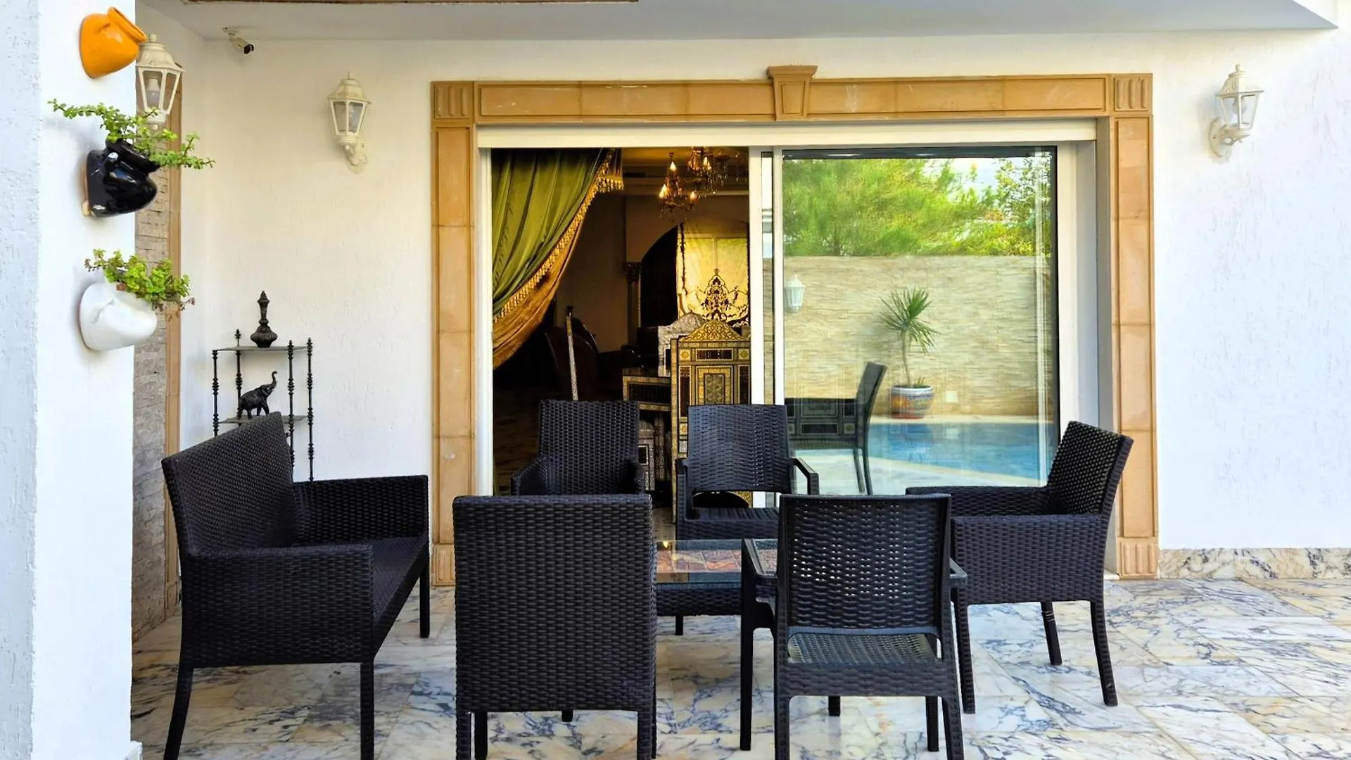L'Orchidee - Villa De Luxe Avec Piscine Chauffee, Ascenseur Privatif Et Vue Sur Le Lac De Tunis