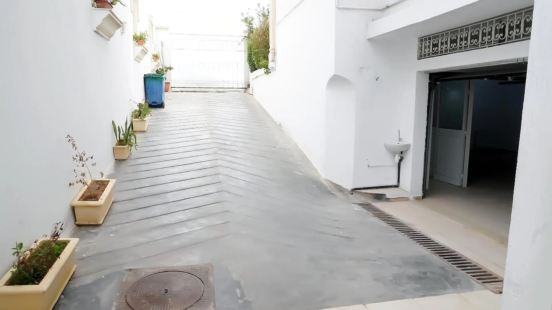 L'Orchidee - Villa De Luxe Avec Piscine Chauffee, Ascenseur Privatif Et Vue Sur Le Lac De Tunis