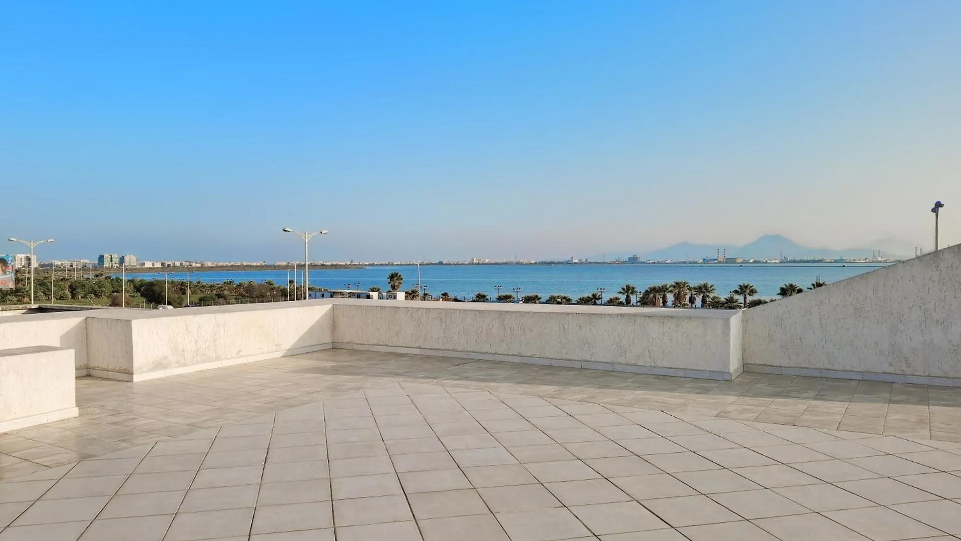 L'Orchidee - Villa De Luxe Avec Piscine Chauffee, Ascenseur Privatif Et Vue Sur Le Lac De Tunis 0*,
