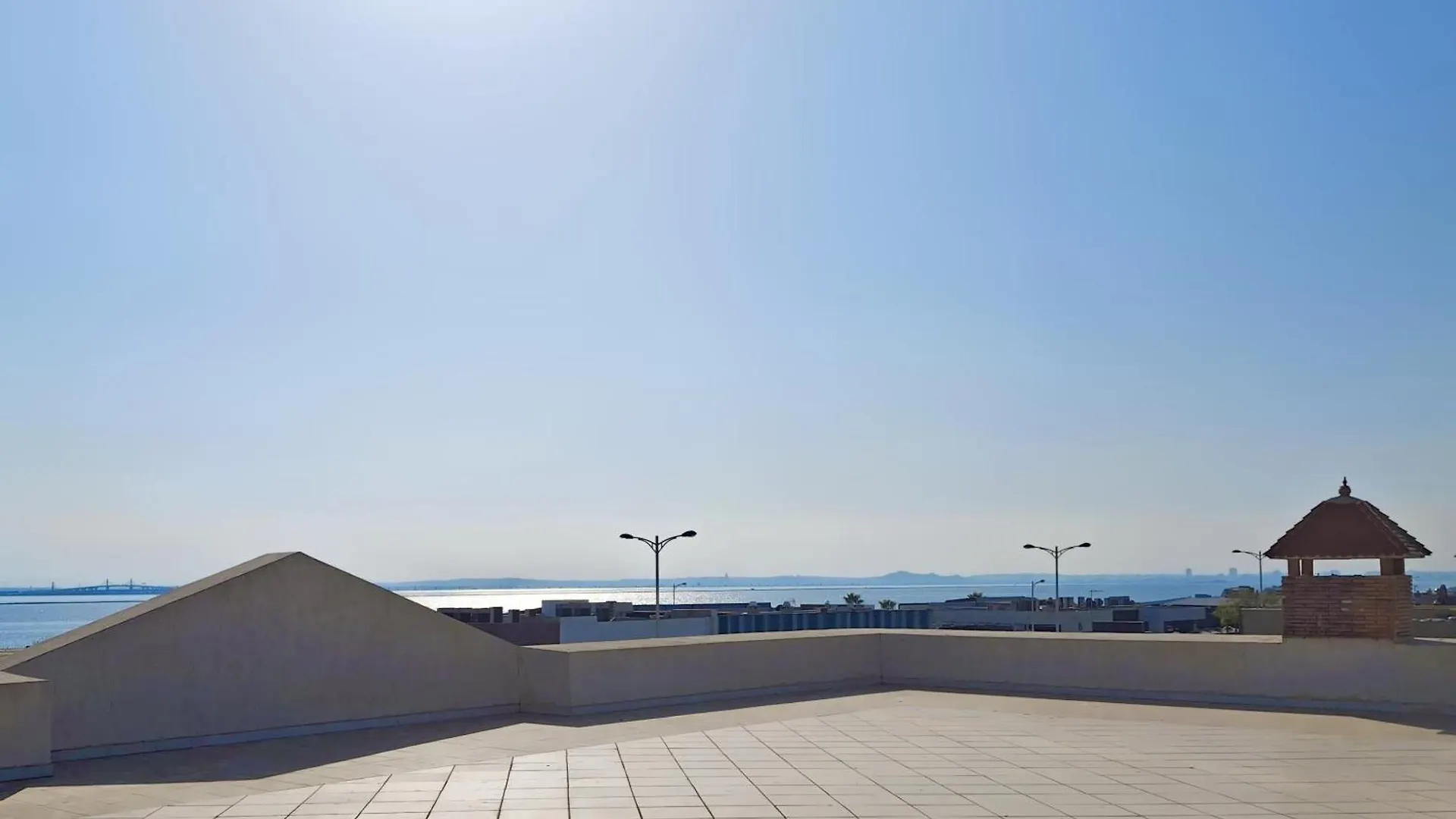 L'Orchidee - Villa De Luxe Avec Piscine Chauffee, Ascenseur Privatif Et Vue Sur Le Lac De Tunis 0*,  Tunisia