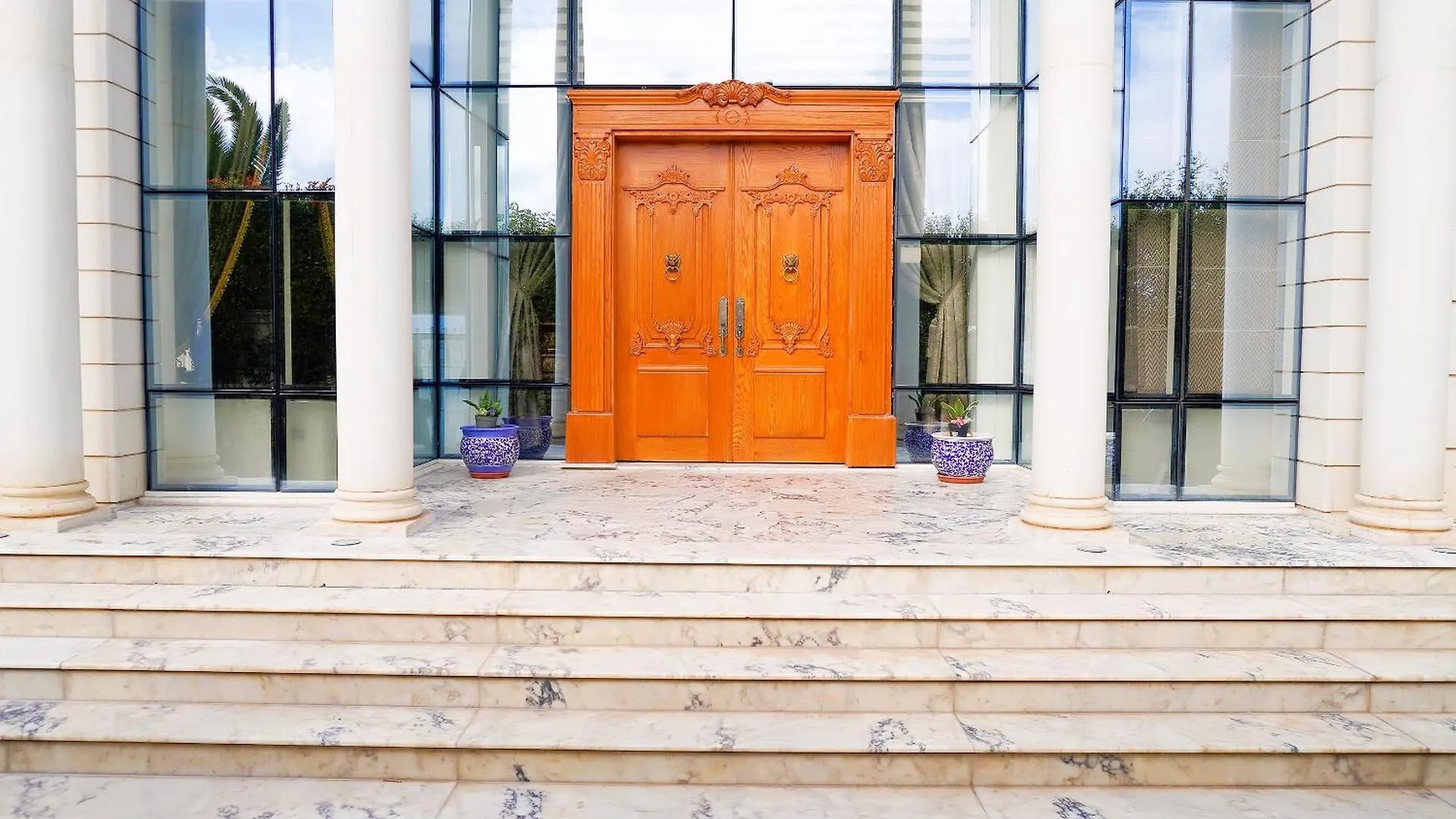 L'Orchidee - Villa De Luxe Avec Piscine Chauffee, Ascenseur Privatif Et Vue Sur Le Lac De Tunis