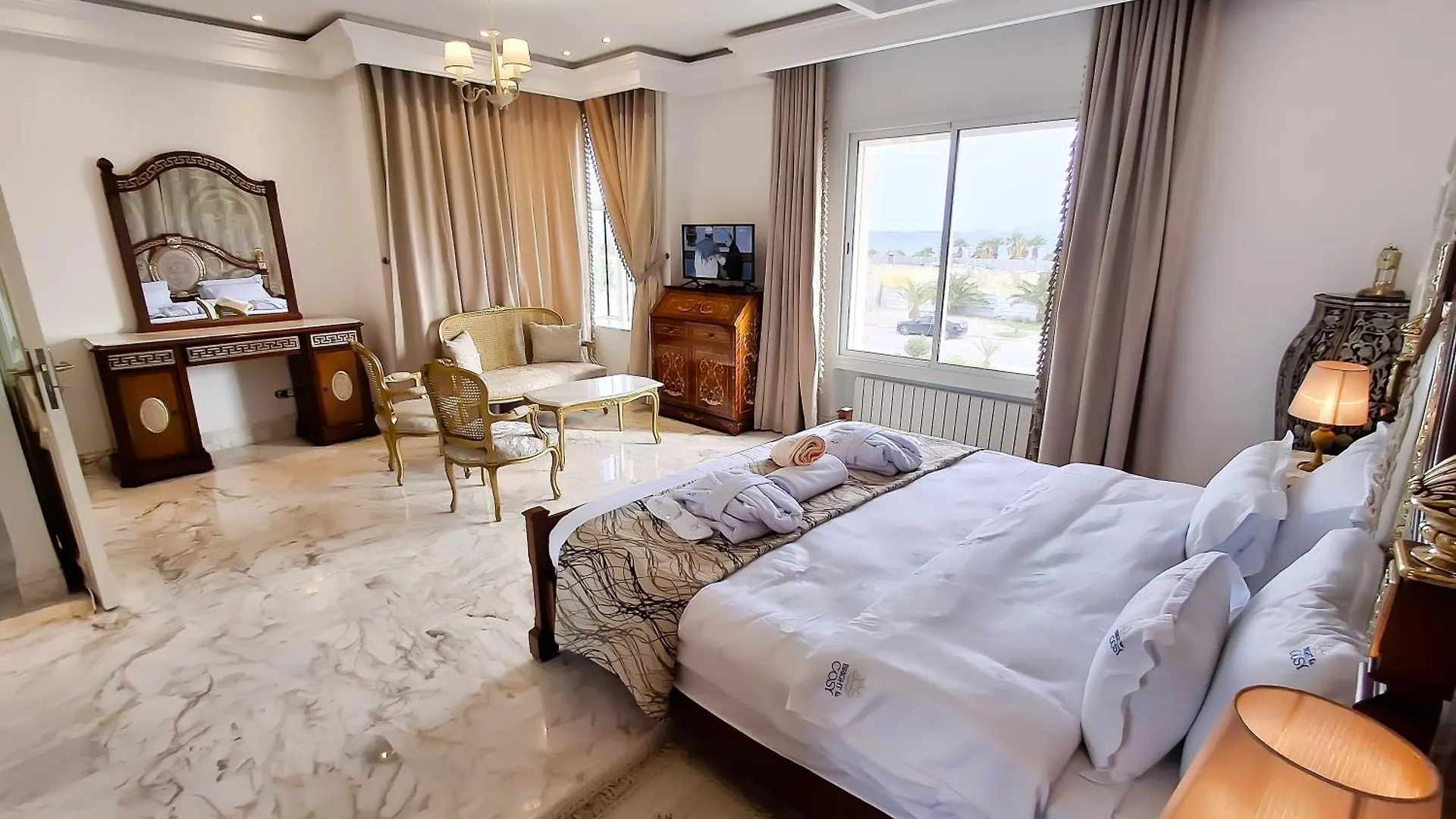 L'Orchidee - Villa De Luxe Avec Piscine Chauffee, Ascenseur Privatif Et Vue Sur Le Lac De Tunis