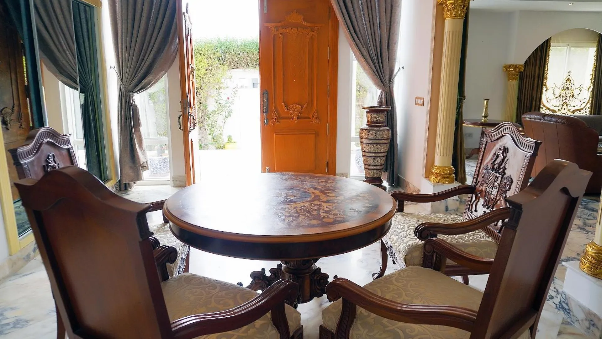 L'Orchidee - Villa De Luxe Avec Piscine Chauffee, Ascenseur Privatif Et Vue Sur Le Lac De Tunis