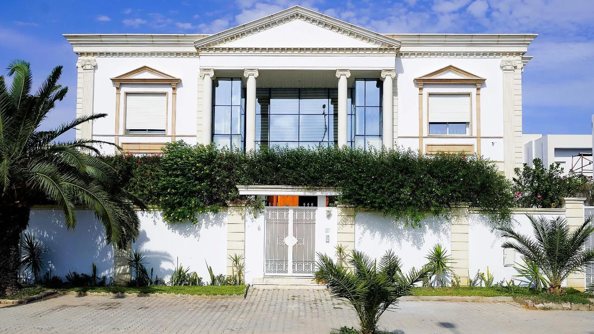L'Orchidee - Villa De Luxe Avec Piscine Chauffee, Ascenseur Privatif Et Vue Sur Le Lac De Tunis