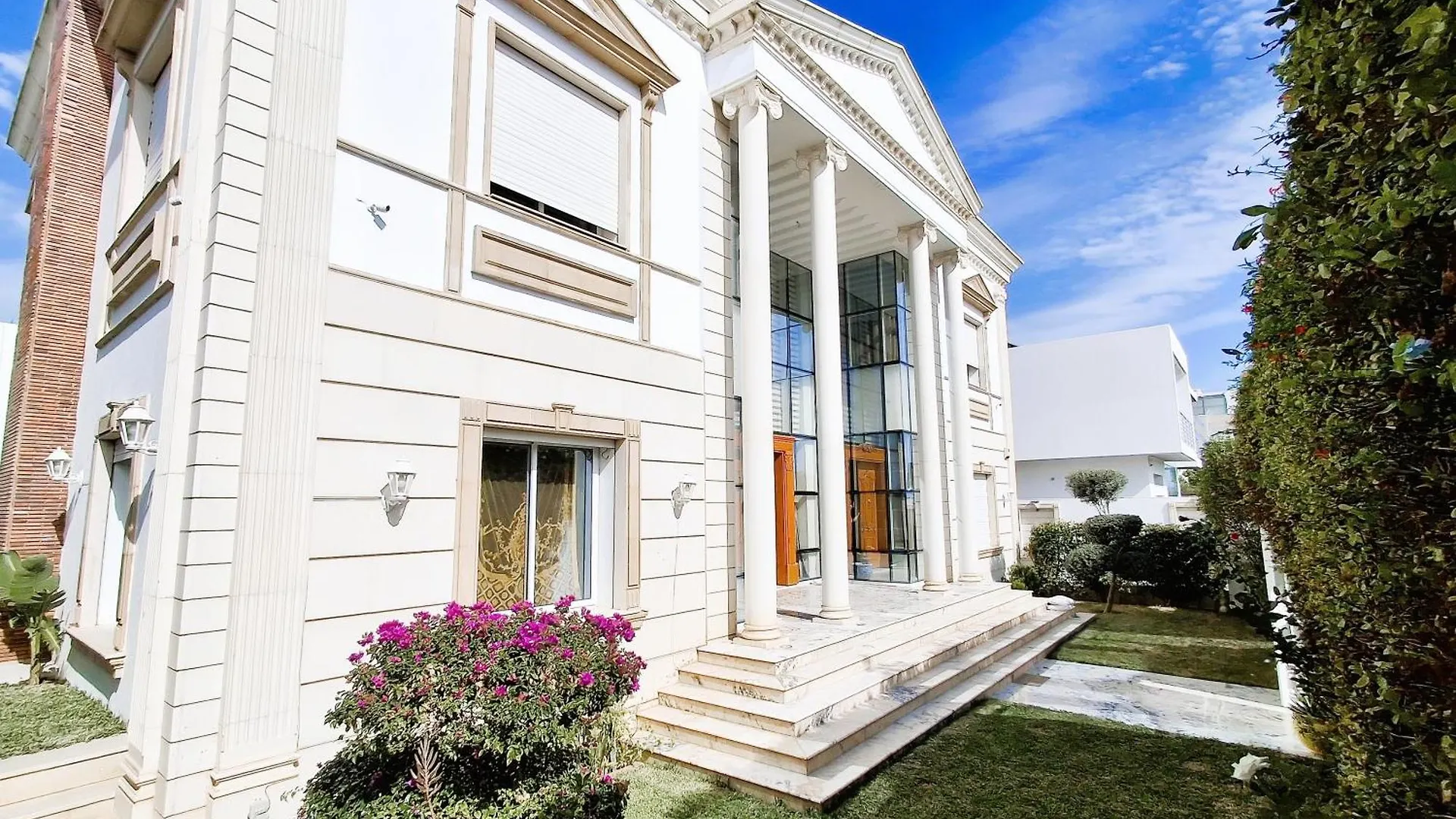 L'Orchidee - Villa De Luxe Avec Piscine Chauffee, Ascenseur Privatif Et Vue Sur Le Lac De Tunis