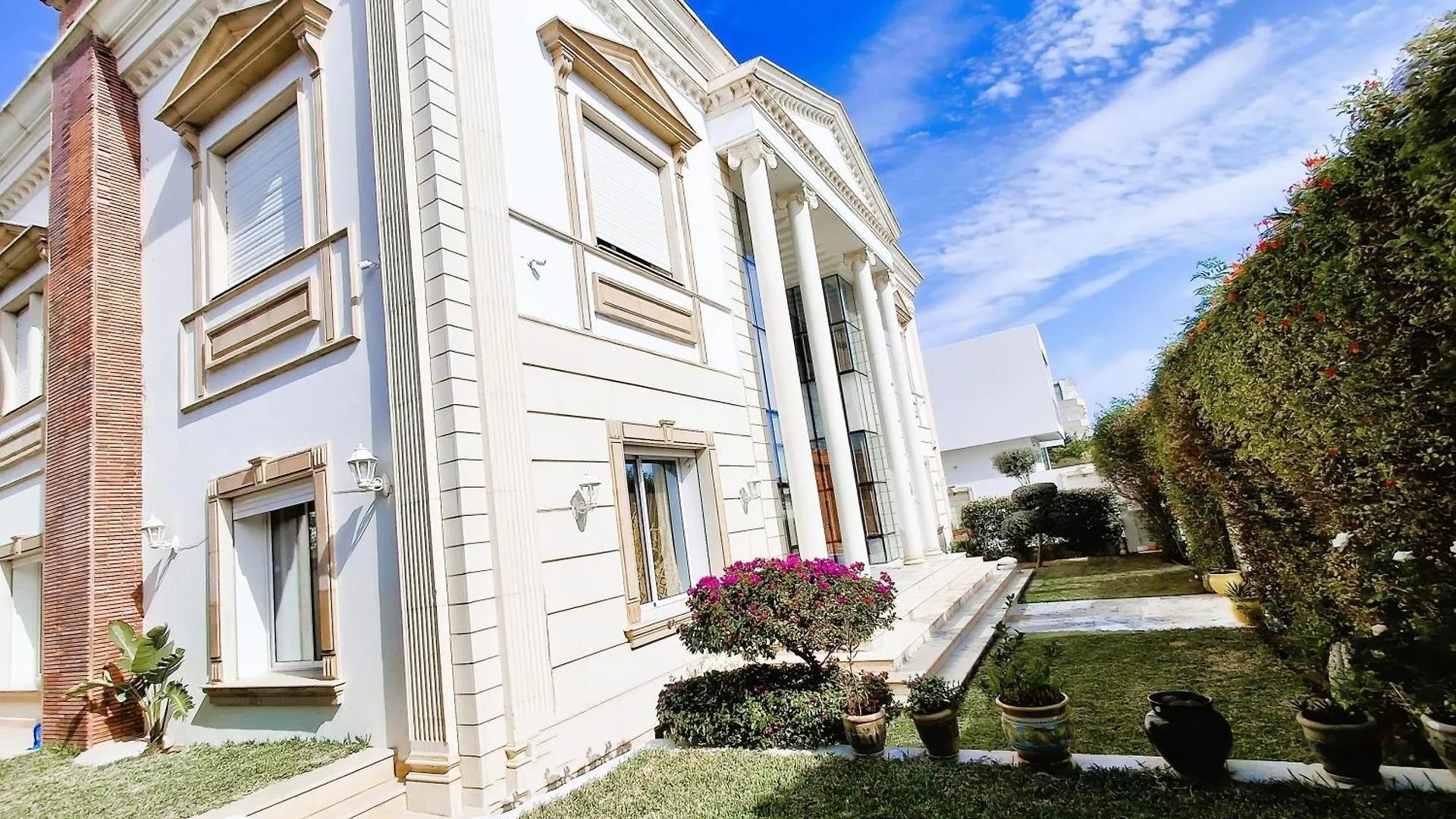 L'Orchidee - Villa De Luxe Avec Piscine Chauffee, Ascenseur Privatif Et Vue Sur Le Lac De Tunis Tunisia