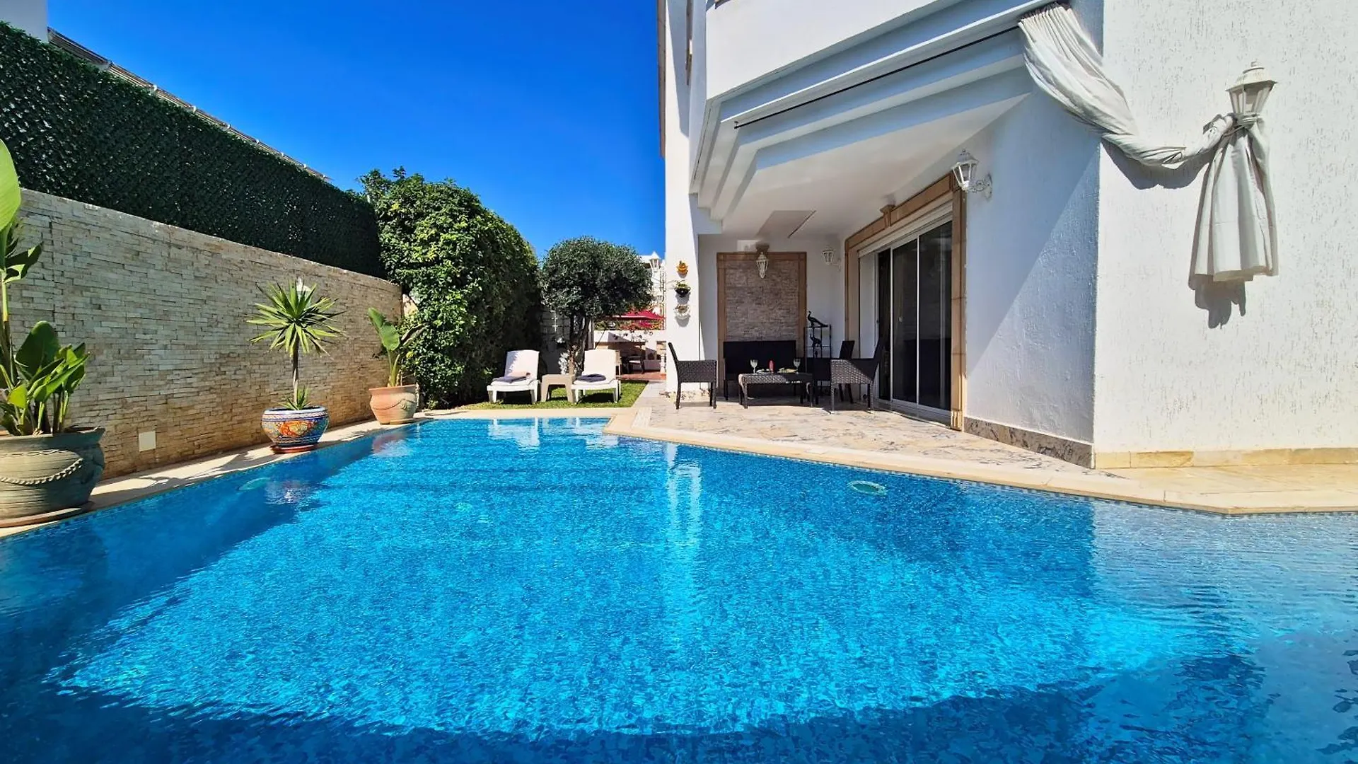 L'Orchidee - Villa De Luxe Avec Piscine Chauffee, Ascenseur Privatif Et Vue Sur Le Lac De Tunis