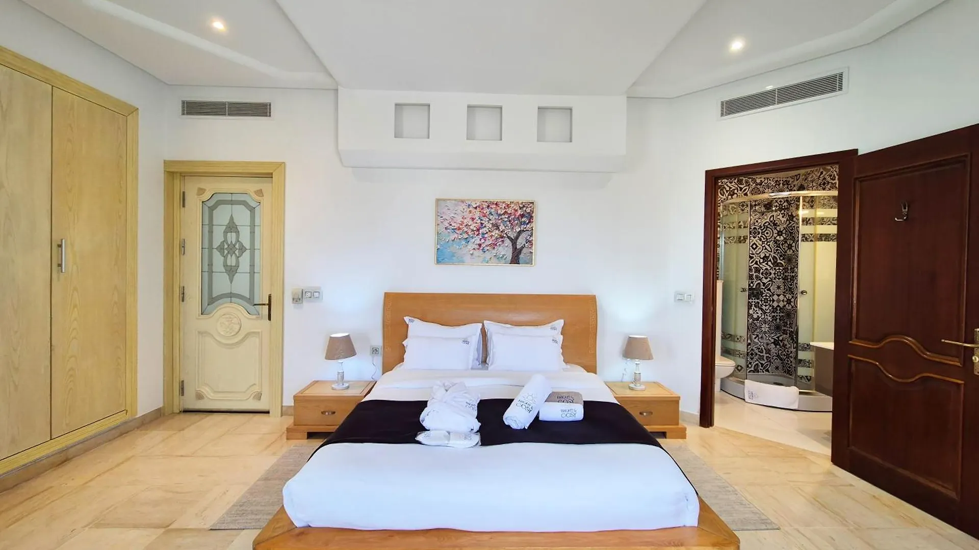 L'Orchidee - Villa De Luxe Avec Piscine Chauffee, Ascenseur Privatif Et Vue Sur Le Lac De Tunis