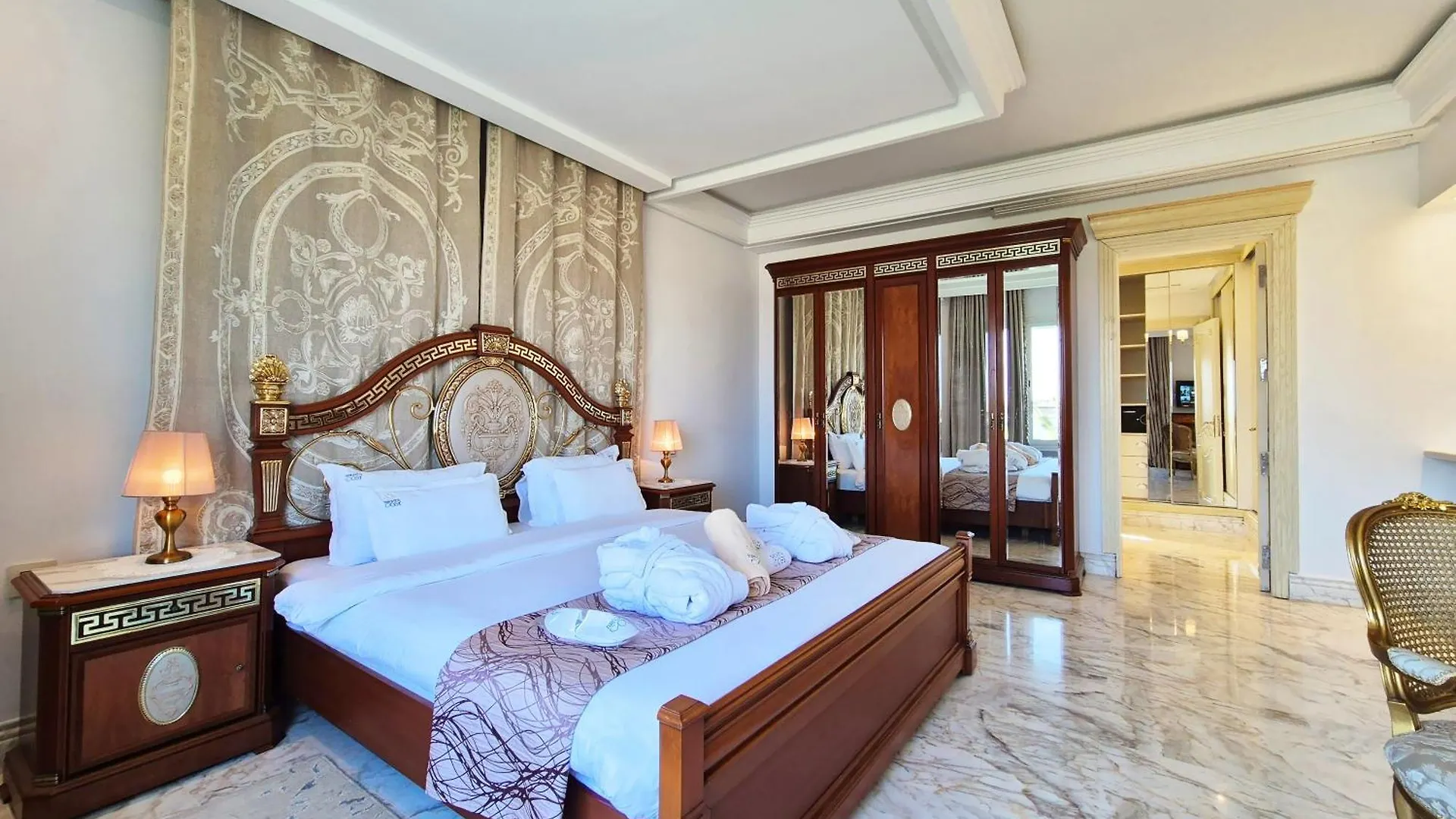 L'Orchidee - Villa De Luxe Avec Piscine Chauffee, Ascenseur Privatif Et Vue Sur Le Lac De Tunis